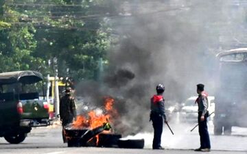 اتحادیه اروپا ۲ شرکت و ۱۰ عضو دیگر دولت میانمار را تحریم کرد