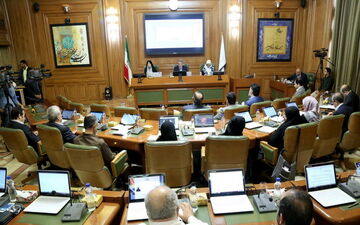یک فوریت طرح الزام شهرداری تهران درباره دستورالعمل‌های ارائه خدمات به کارکنانش رأی نیاورد