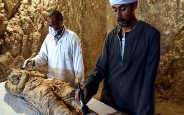 کشف دو مقبره باستانی در مصر