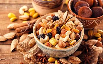 
آجیل و خشکبار چند ؟! + جدول جدیدترین قیمت های یلدایی 
