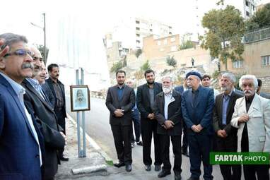 مراسم رونمایی از تندیس میرزا رضا کلهر