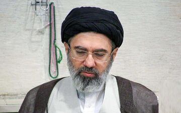 تصاویر دیده نشده از سید مجتبی خامنه‌ای رهبر انقلاب در لباس شخصی | مکانی که باورتان نمی‌شود!