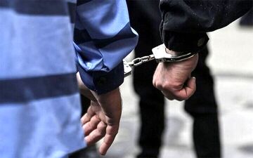 فیلم |دستگیری دو عامل موساد در حال ارسال محل حضور یکی از مسئولان عالی رتبه به اسرائیل