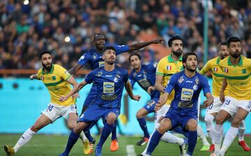 صنعت نفت باخت به استقلال را فراموش کند