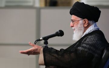 «نبیه بری» سالگرد پیروزی انقلاب را به مقام معظم رهبری تبریک گفت