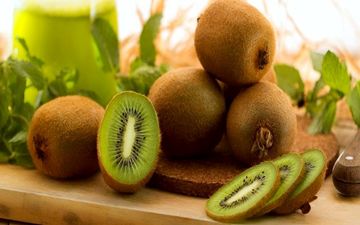 ویتامین C این میوه ها از پرتغال بیشتر است