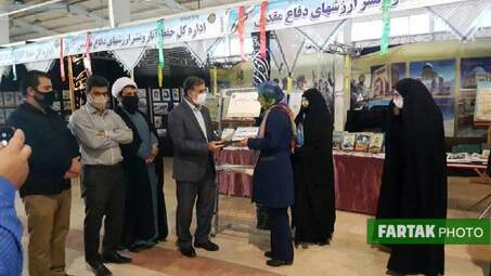 رو نمایی از نمایش‌‌نامه ساعت به وقت کرونا و کتاب گذرگاه
