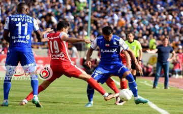 یحیی راه گلزنی به پرسپولیس را به ساپینتو گفت!