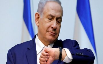 دیلی‌تلگراف: فشارها برای کناره‌گیری نتانیاهو از قدرت در حال افزایش است