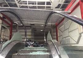 تخریب تنها 11 حجره از ساختمان ناایمن علاءالدین/ شهرداری توان پلمب واحدهای نا ایمن را ندارد 