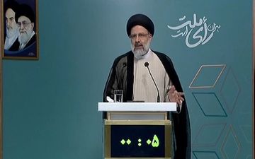 رئیسی: آقای روحانی باید جواب دهد که چرا یک میلیون دانشجوی بیکار داریم! + فیلم