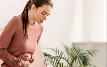 چند نوشیدنی شگفت انگیز برای مقابله با مشکلات گوارشی

