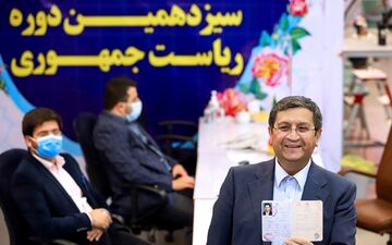 عبدالناصر همتی :باید یارانه نقدی به مردم بدهیم
