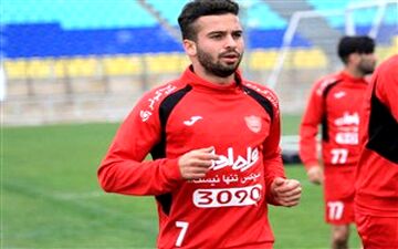 سروش رفیعی قراردادش را تمدید می‌کند 