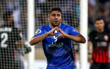 واسطه‌های دو بازیکن پرسپولیس برای استقلال پیغام فرستادند 