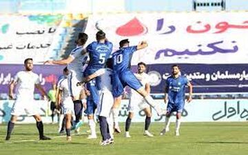 خطیبی به مربی یونانی اجازه‌ پیکان سواری می دهد؟
