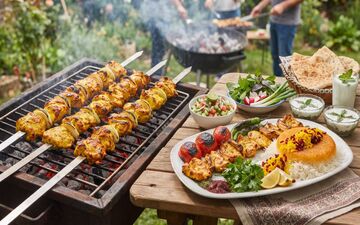 چگونه سسی خوشمزه برای جوجه کباب تهیه کنیم؟