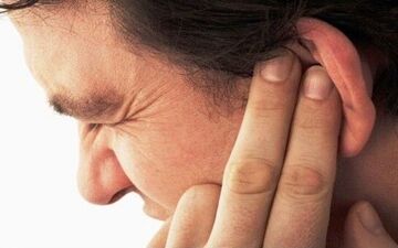 در گوشمان آب رفت چکار باید انجام دهیم؟ 