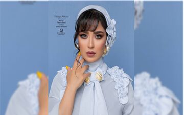 تصویری از فریبا طالبی با عینک و رژلب قرمز