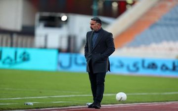 سرمربی استقلال: می‌خواهیم دست پر از اصفهان برگردیم
