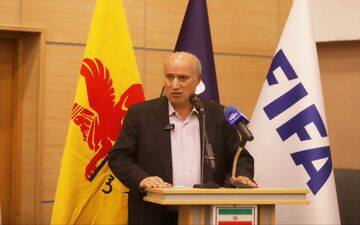 تاج: داور اشتباه کرد حتما باید عذرخواهی کند