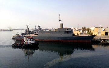 سفر هنرمندان به خلیج فارس/ واکنش ناوسواران آمریکا در رویارویی با قایق‌های سپاه + عکس و فیلم