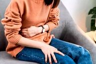 چرا وقتی گرسنه هستیم معده‌مان درد می‌گیرد؟ 