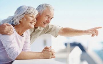 چرا افراد بالای ۸۰ سال دیرتر می‌ میرند؟