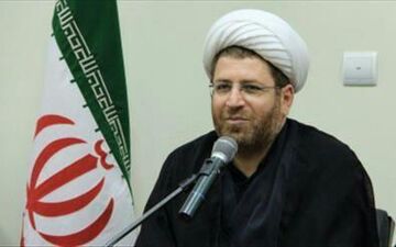 اوقاف با تمام ظرفیت پای کار جهش تولید است/توزیع ۷ هزار بسته اقلام بهداشتی در بقاع متبرکه و مناطق محروم کرمانشاه