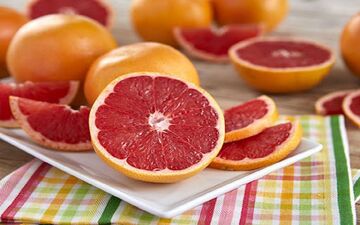 با این میوه چربی خون را فیتیله پیچ کنید