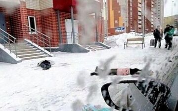 نهنگ آبی، بلای جان دو خواهر شد + عکس