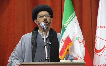  تجلیل از «امدادگران هلال‌احمر» نهادینه کردن  فرهنگ احسان، ایثار و خدمت در جامعه است