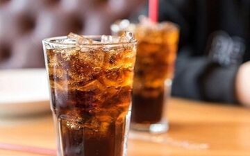 نوشیدن نوشابه در صبح بی‌خطر است؟