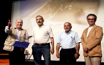 «گام‌های پرواز» رونمایی شد/ مستندی درباره پیشکسوتان رادیو
