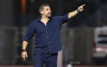 پیروز قربانی: فوتبال ایران تحت کنترل ‌ها نیست