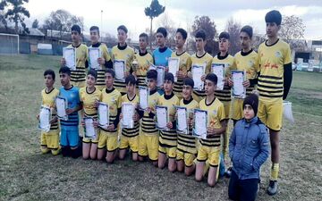 برتری دو تیم نونهالان جوانرود و کامیاران در مسابقات فوتبال "یادواره شهدای هوانیروز"