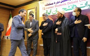 برگزاری پنجمین دوره مسابقات مناظره دانشجویی استان با برتری تیم ایران دانشگاه آزاد کرمانشاه