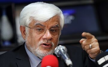 محمدرضا عارف: ایستادگی مردم پای انقلاب ستودنی است