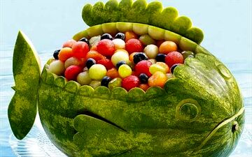 چربی های اضافی را با این میوه های تابستانی آب کنید
