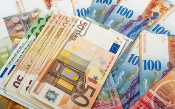 ثبات قیمت دلار/ افزایش نرخ یورو و پوند