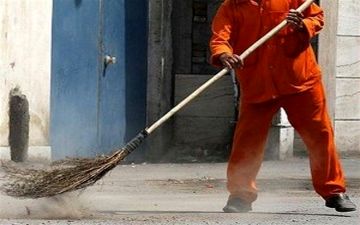 ماجرای "دکترای عمرانی" که ادعای "رفتگری" در کرمانشاه را دارد