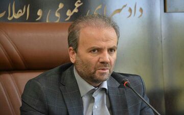 واکنش دادستان کرمانشاه نسبت به نحوه فروش کتاب توسط دختران در سطح شهر 