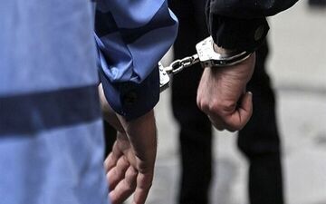 سارق بدشانس موقع فرار اشتباهی به حیاط کلانتری پرید! 