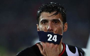 نقشه زشت پرسپولیسی‌ها برای هانی نوروزی/ فقط یک نفر از همه چیز خبر داشت!