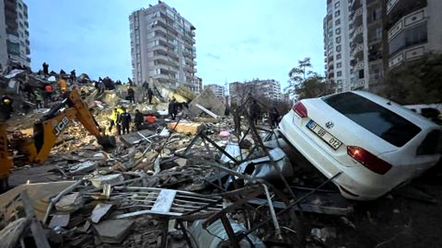 230206003902-05-turkey-earthquake-0206