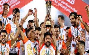 اقدام جالب باشگاه مس رفسنجان/ اهدای جام قهرمانی لیگ یک به کارگران مس سرچشمه