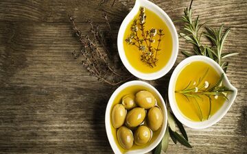 خوراکی‌هایی که باعث تغییر رنگ چشم می‌شوند!