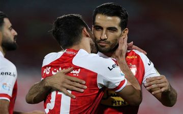 رختکن پرسپولیس یک اسم را فریاد می‌زند: آقا وحید!