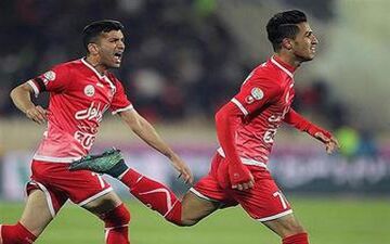  مهندس پرسپولیس با خط‌کش پاس می‌دهد
