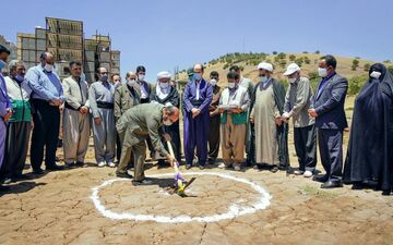 کلنگ احداث مدرسه خیری 15 کلاسه شهرستان جوانرود به زمین زده شد